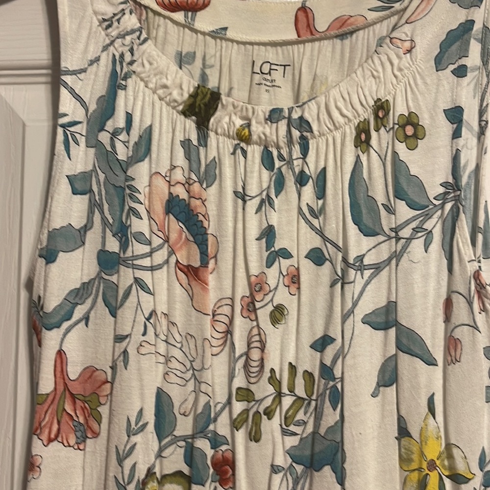 NWOT Loft Outlet sleeveless shirt size XS - Picture 6 of 7